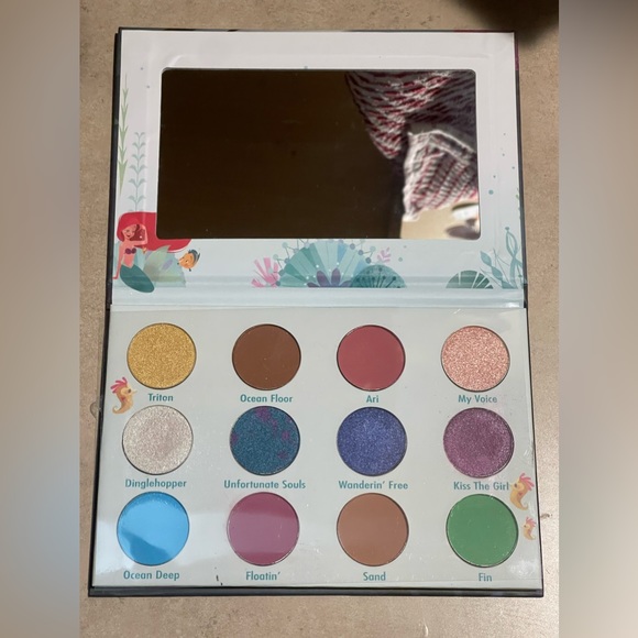 SOLD Disney’s The Little Mermaid Eyeshadow Pallet - Picture 6 of 8